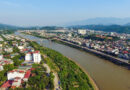 Muốn hợp hai thửa đất rồi tách cho con, người đàn ông hai lần bị trả hồ sơ